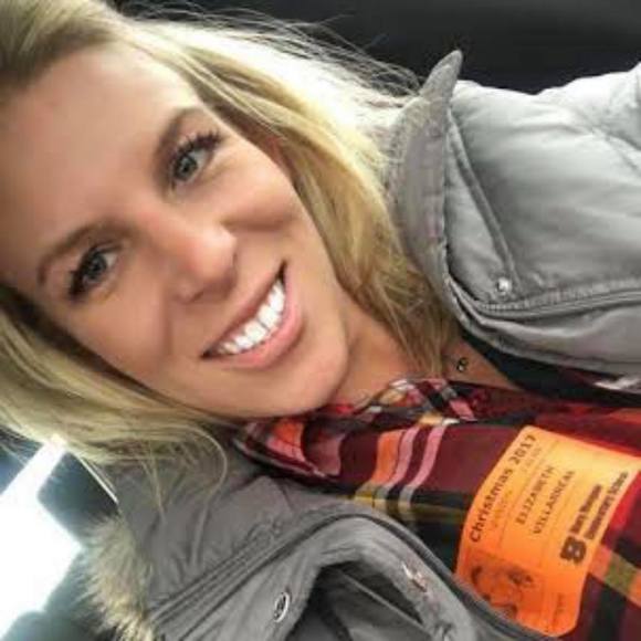 Meet your Posher, Liz - Picture 1 of 1